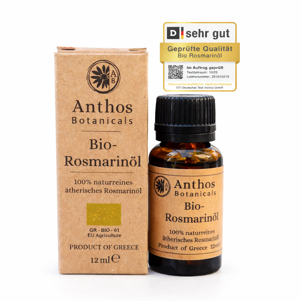 Kraftverpackung und Braunglasflasche des ätherischen Rosmarinöls bio von Anthos Botanicals.