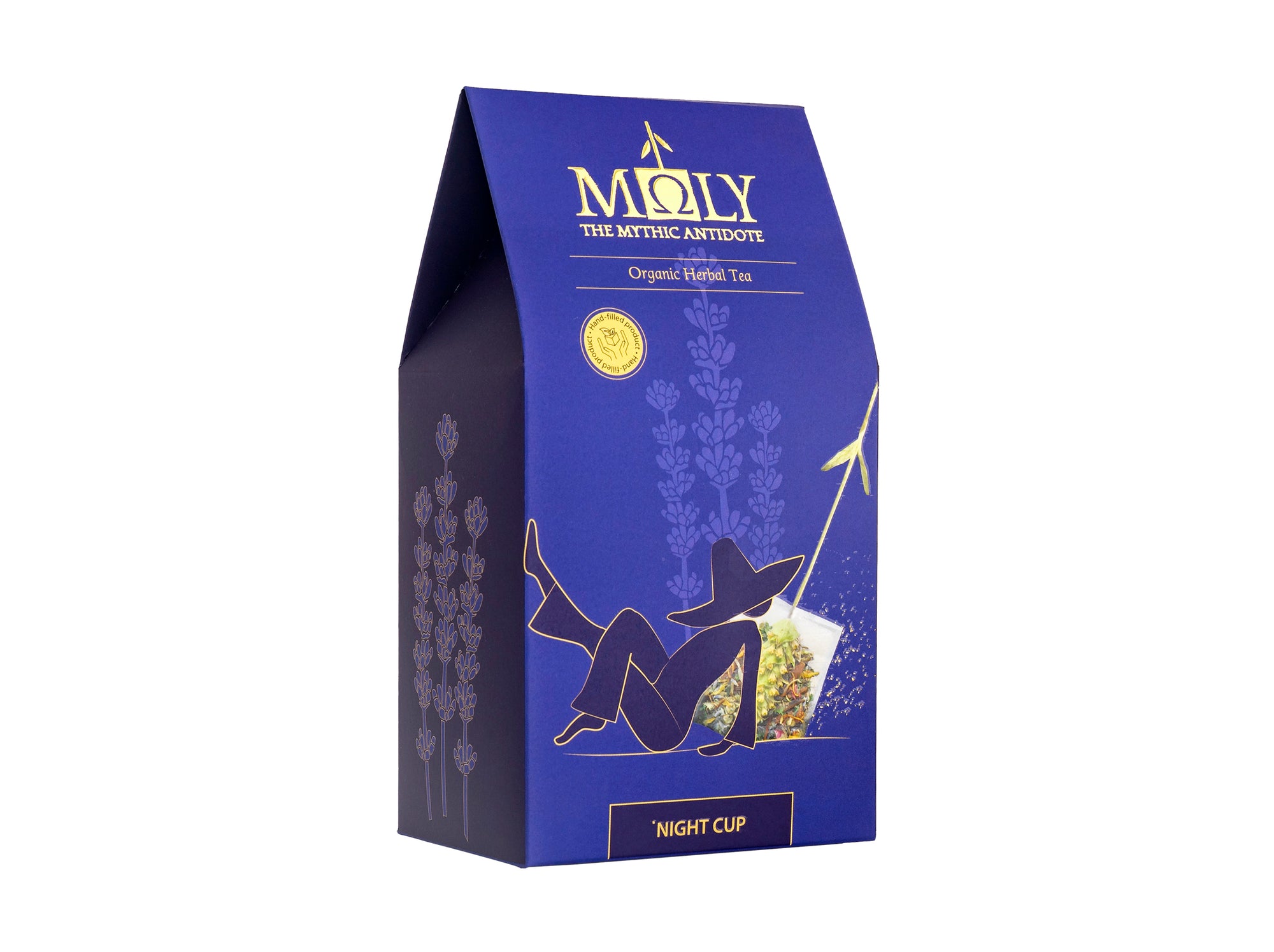 Eine lila Verpackung des MOLY Night Cup. Zentral ist ein Bild aufgedruckt, welches einen Teebeutel mit Inhalt zeigt aus dem der Stengel der Sideritis scardia (griechischer Bergtee) herausragt und  eine gezeichnete Person daneben liegt.