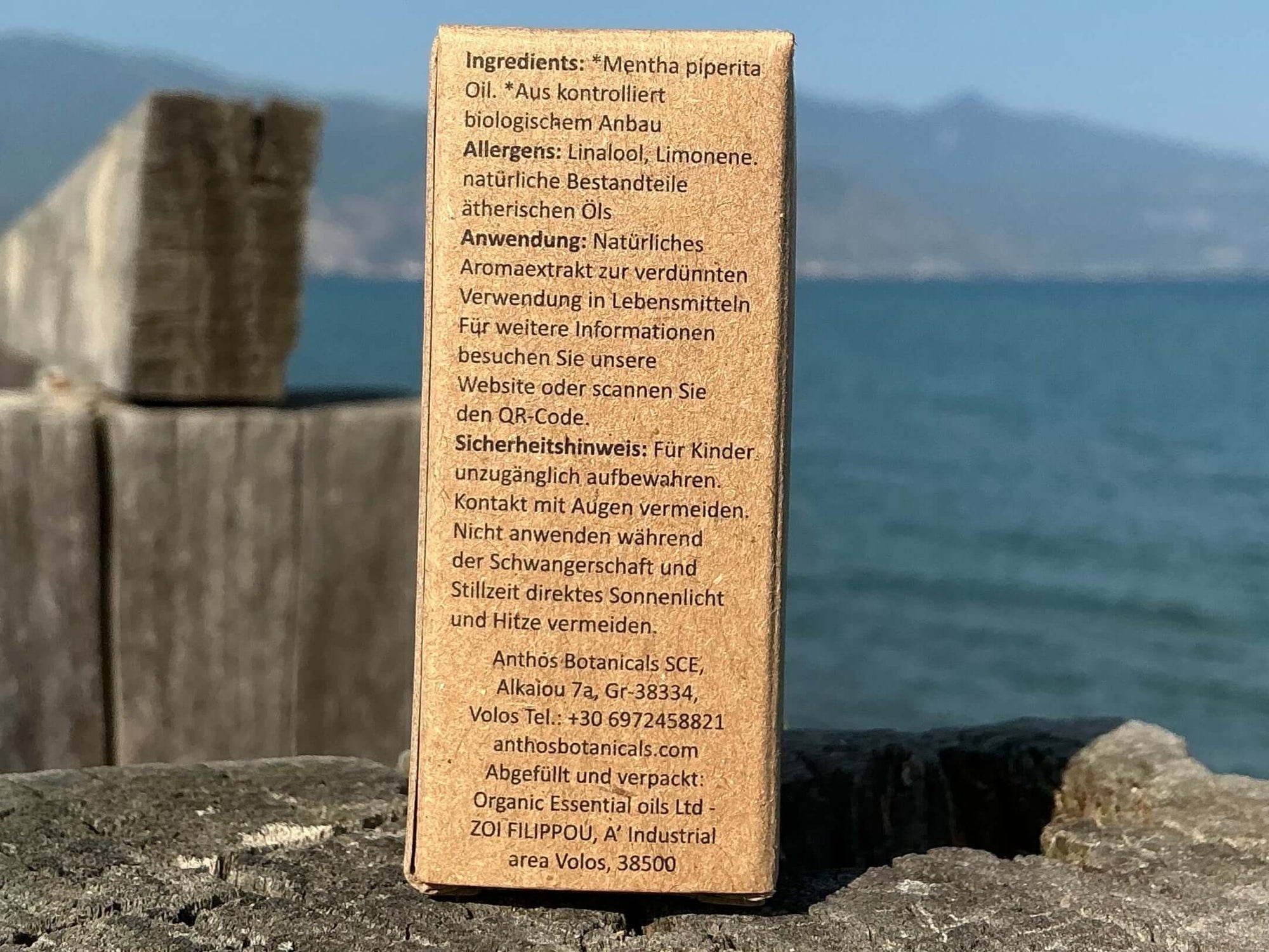 Pfefferminzöl BIO 12ml - Lebensmittelzertifiziert mit Zutatenliste und Anwendungshinweisen auf der Verpackung.
