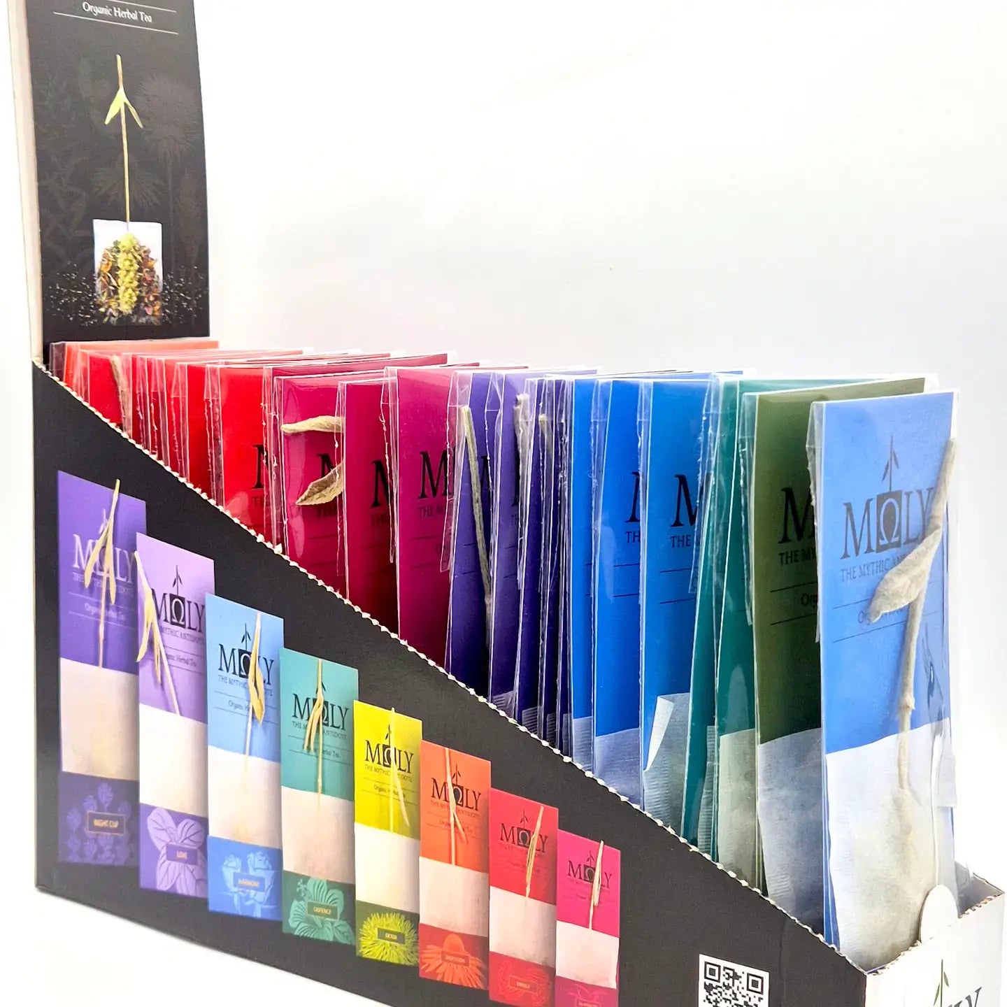 Verkaufsansicht der geöffneten Moly Display Box mit den 32 Einzelkräutertees