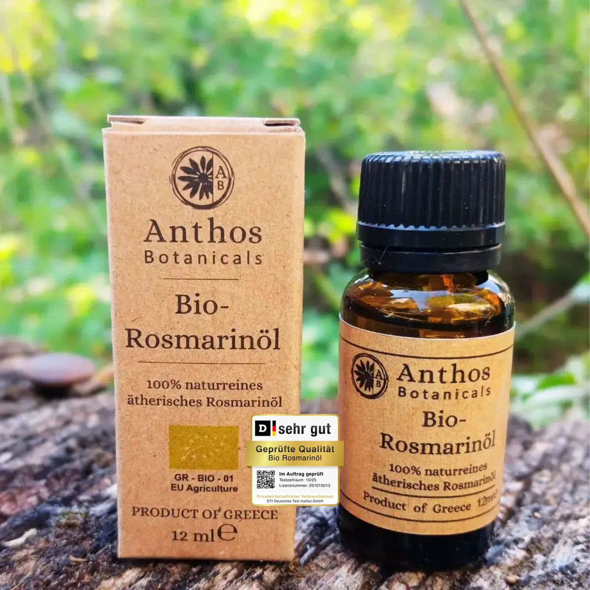 Ein braunes Glasfläschen mit  Rosmarinöl bio von Anthos Botanicals neben seiner braunen Kraftverpackung.