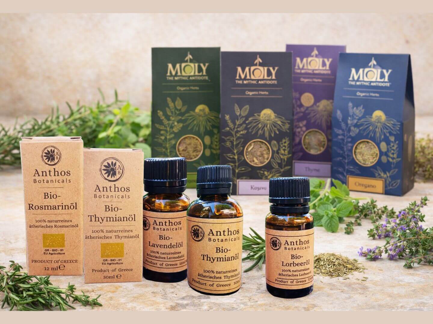 Das Sortiment von Dr.Siewert bestehend aus ätherischen Bio-Ölen (lebensmittelzertifiziert), mediterrane Kräuter und Kräutertees